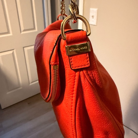Michael Kors Red Leather Shoulder Bag - Picture 4 of 9